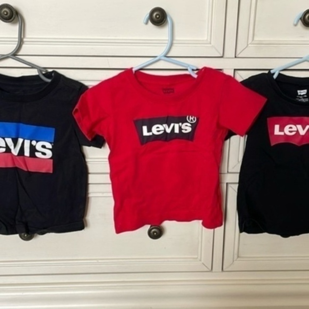 Levi’s  3 Shirts